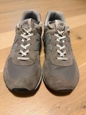 New Balance Men's 574 Classic Sneakers in Gray and Light Gray